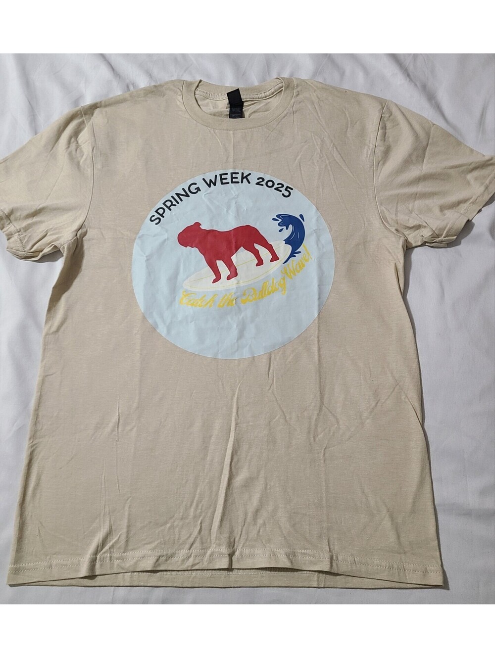 2025 Dean College Spring Break Shirt Mens Sz Medium Beige Catch The Bulldog Wave